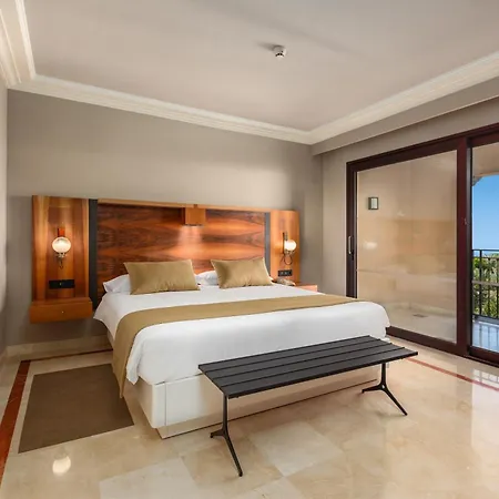 Unique Club At Lopesan Costa Meloneras 5*